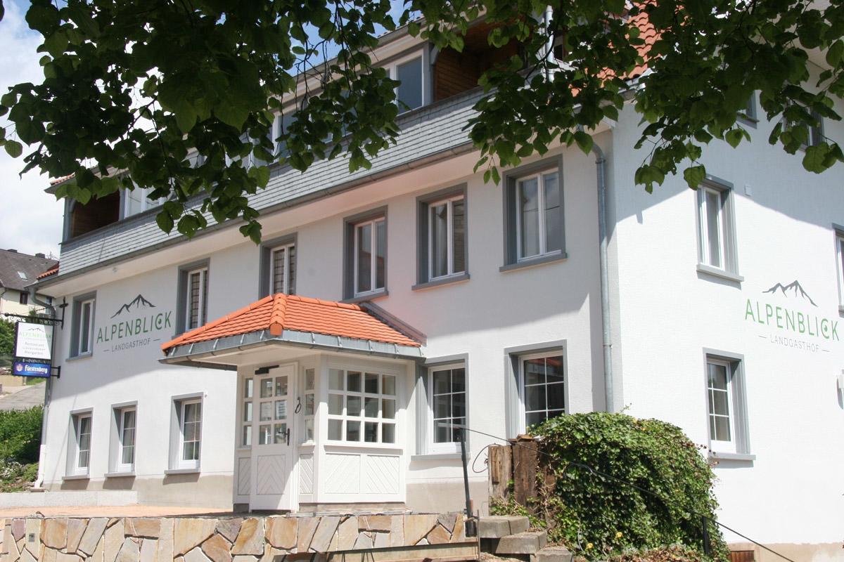 Landgasthof Alpenblick An Der Wutachschlucht Suedschwarzwald 로핀겐 외부 사진